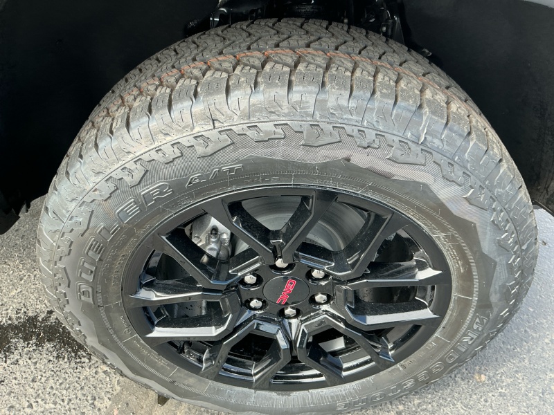2025 GMC Canyon