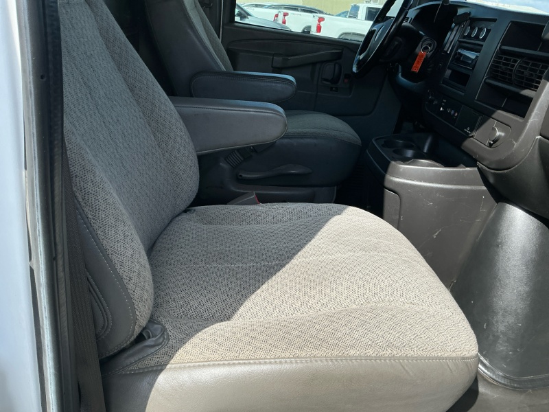 2019 GMC Savana Cargo Van