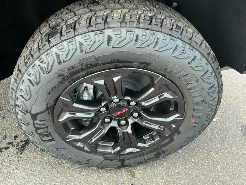 2025 GMC Canyon
