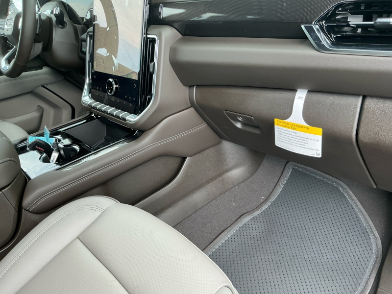 2025 GMC Yukon XL