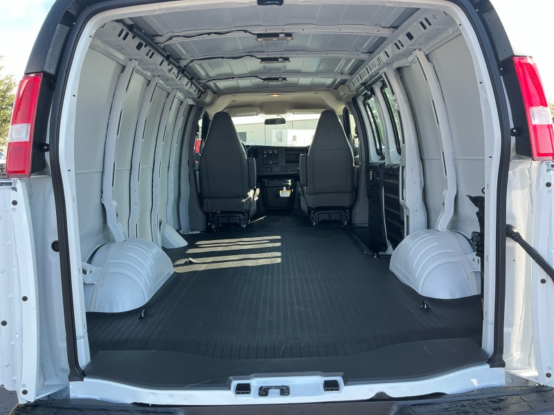 2025 GMC Savana Cargo Van