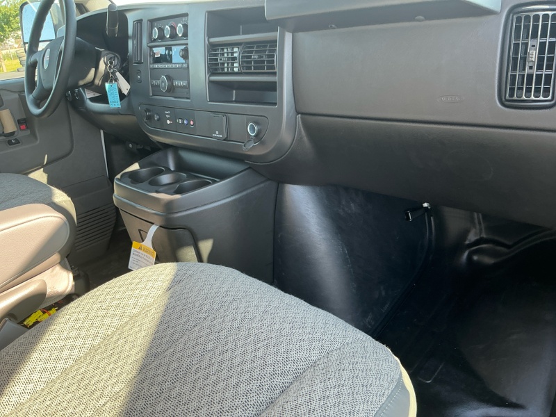 2025 GMC Savana Cargo Van