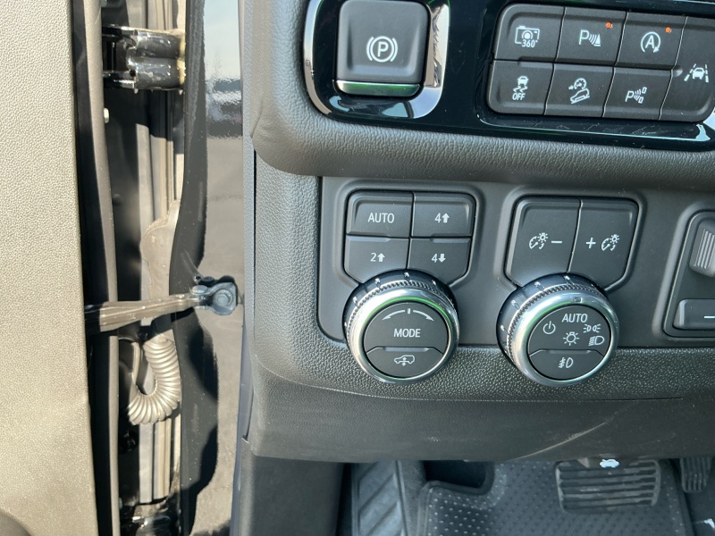 2025 GMC Yukon XL