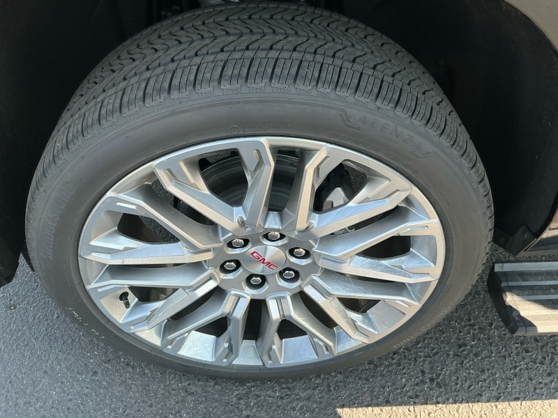 2025 GMC Yukon XL