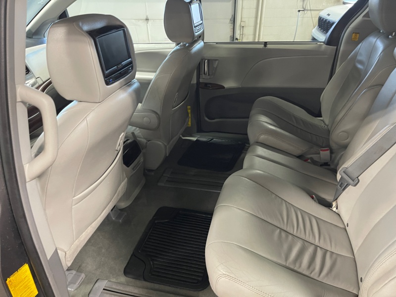 2013 Toyota Sienna