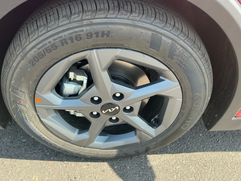 2025 Kia K4