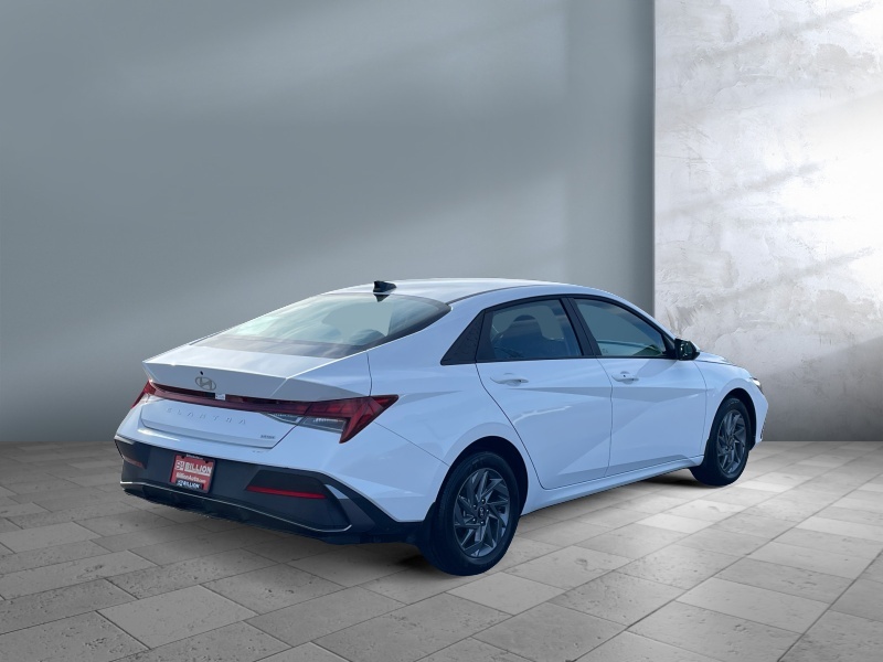 2024 Hyundai Elantra Hybrid