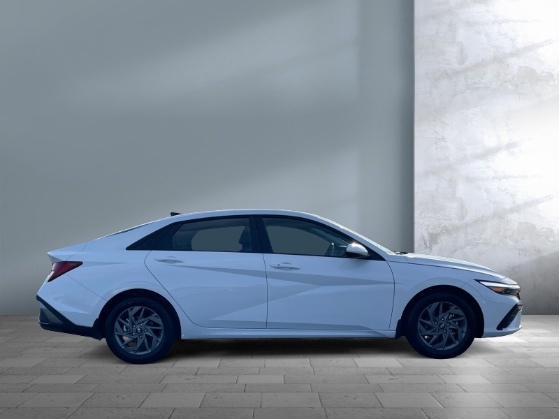 2024 Hyundai Elantra Hybrid