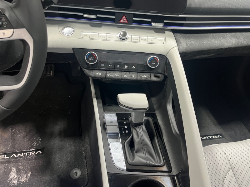 2025 Hyundai Elantra Hybrid