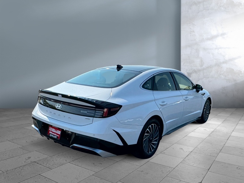 2025 Hyundai Sonata Hybrid