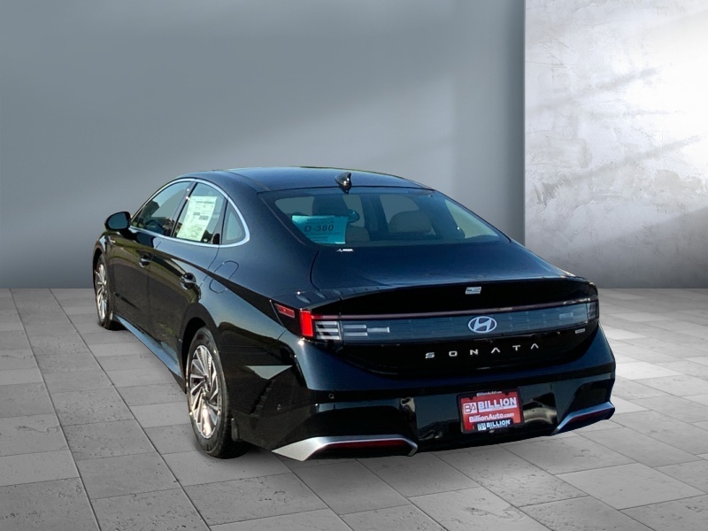 2025 Hyundai Sonata Hybrid