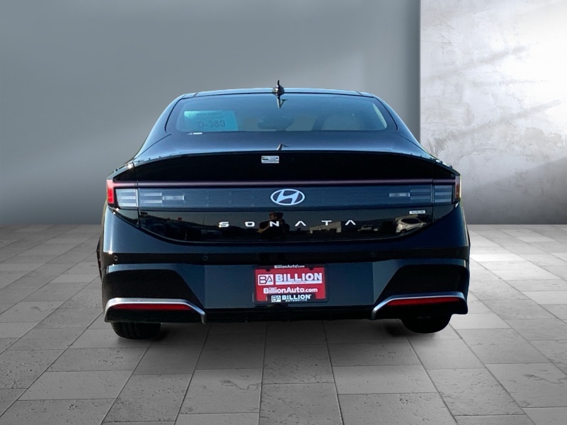 2025 Hyundai Sonata Hybrid