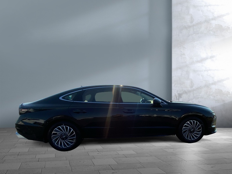 2025 Hyundai Sonata Hybrid