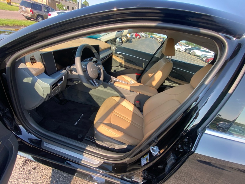 2025 Hyundai Sonata Hybrid