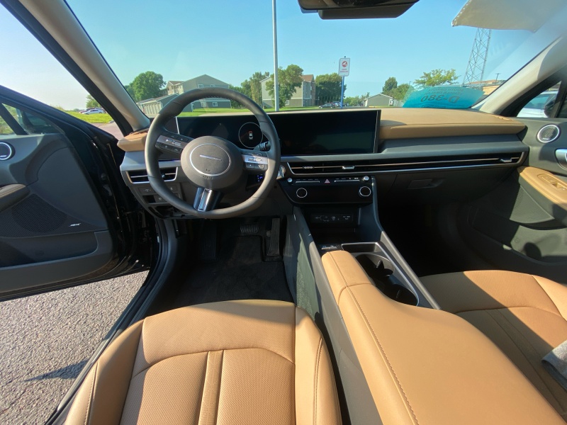 2025 Hyundai Sonata Hybrid