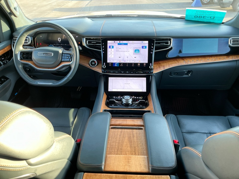 2023 Jeep Grand Wagoneer