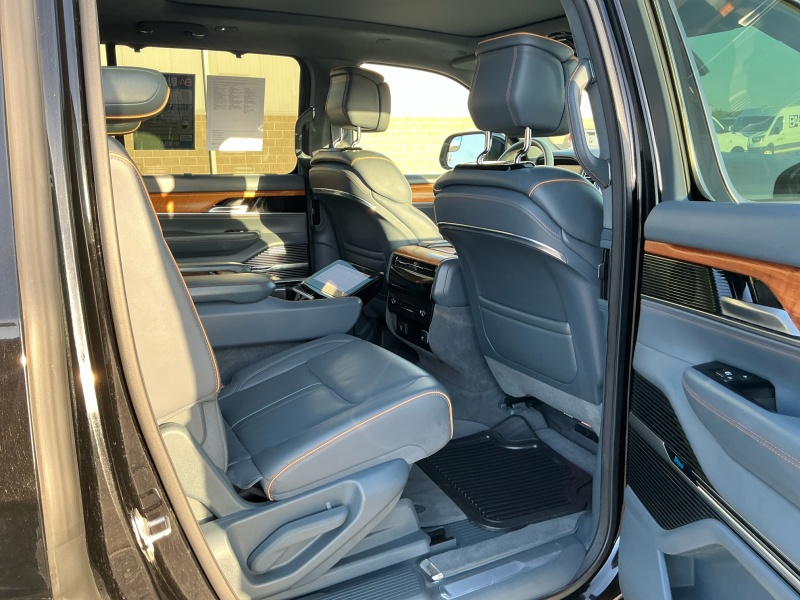 2023 Jeep Grand Wagoneer