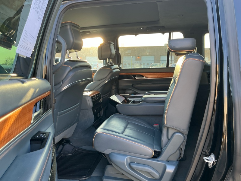 2023 Jeep Grand Wagoneer