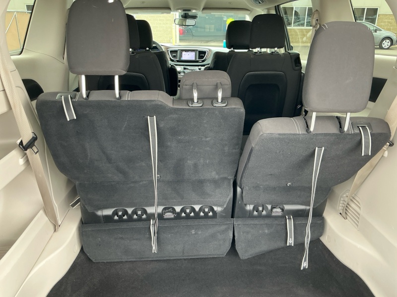 2023 Chrysler Voyager