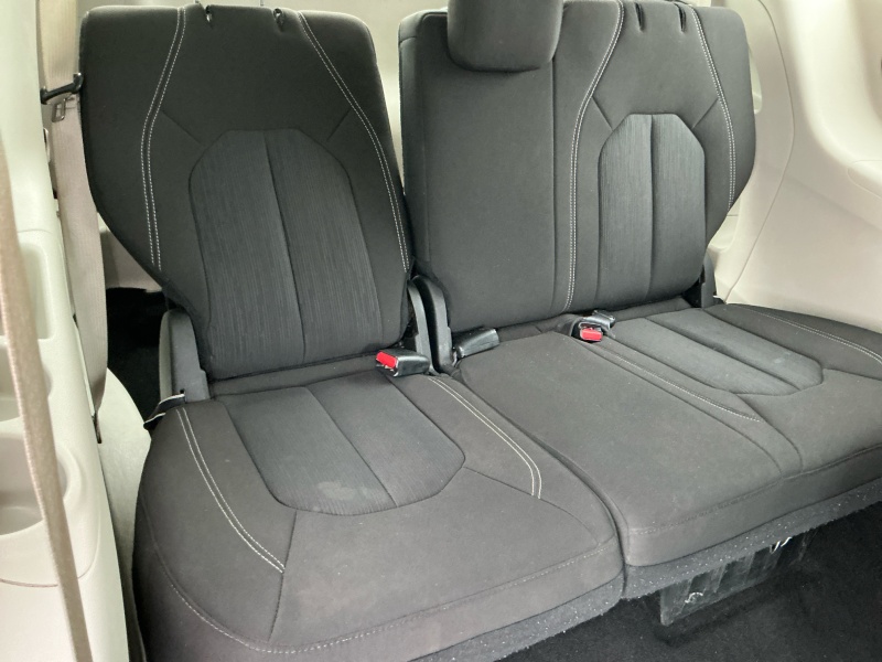 2023 Chrysler Voyager