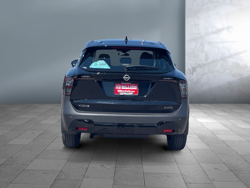 2025 Nissan Kicks