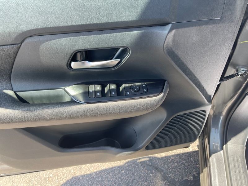 2025 Nissan Kicks