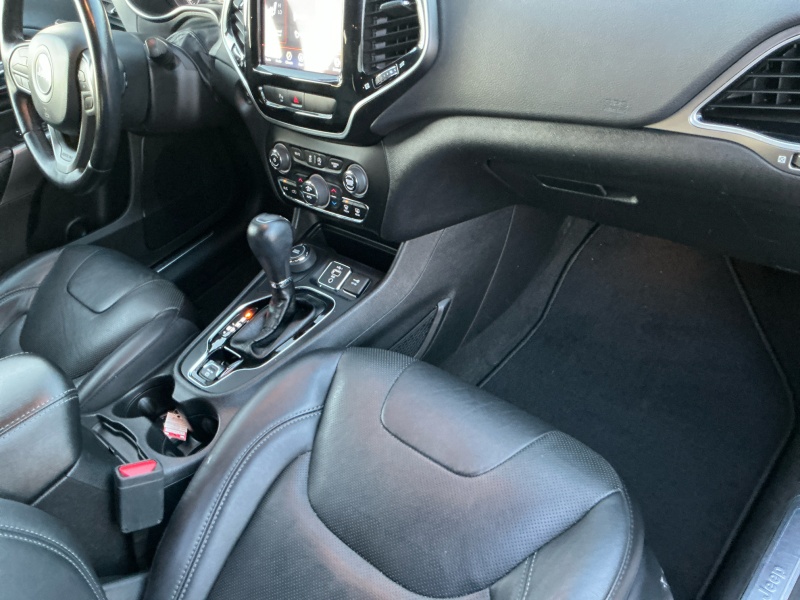 2020 Jeep Cherokee