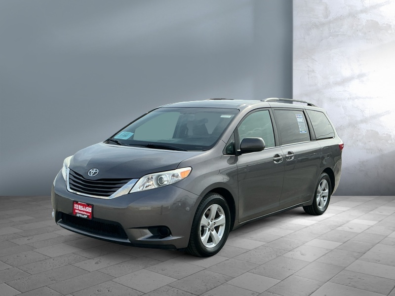 Used 2017 Toyota Sienna LE Vans