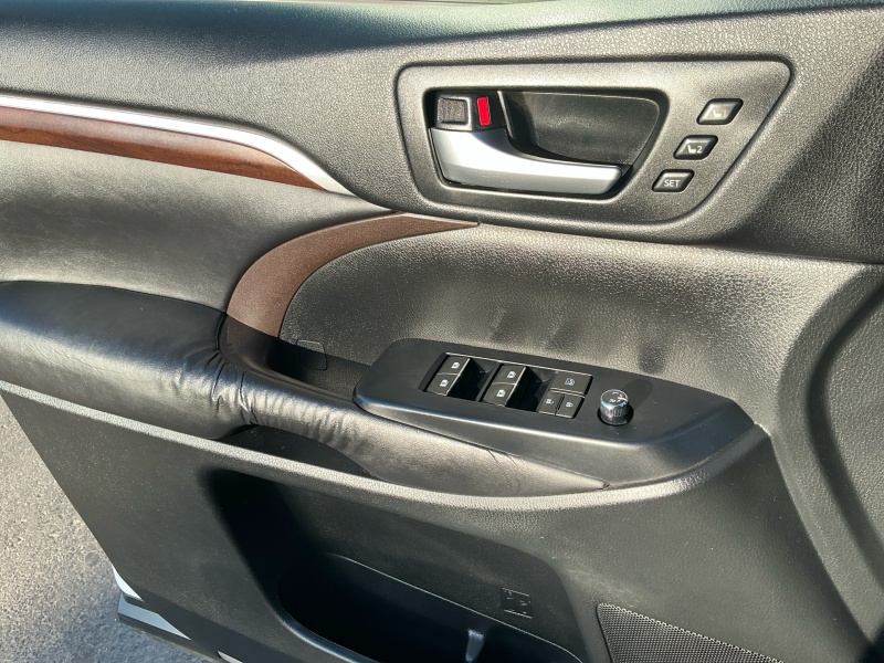 2016 Toyota Highlander