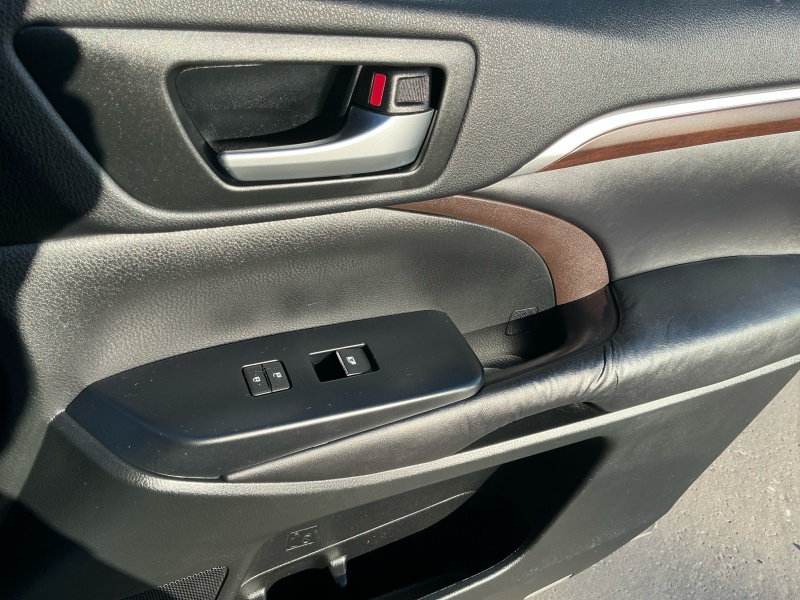 2016 Toyota Highlander