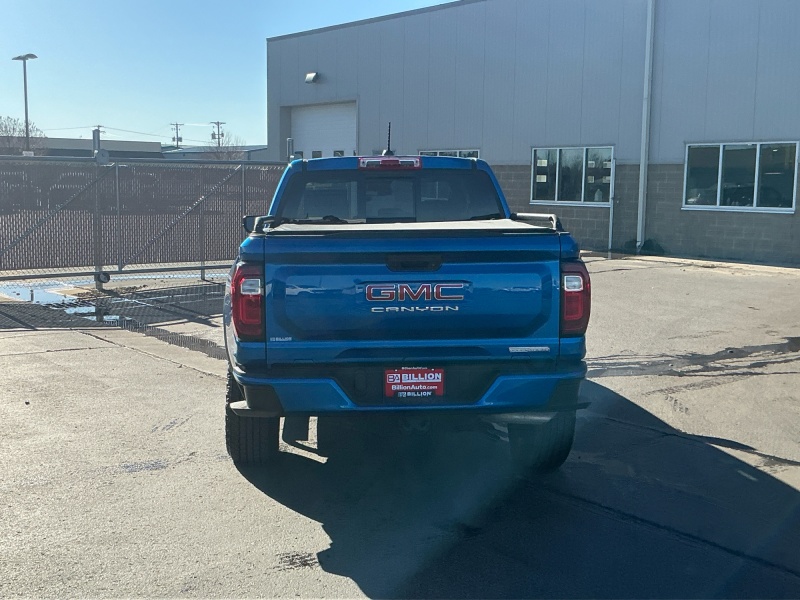 2024 GMC Canyon