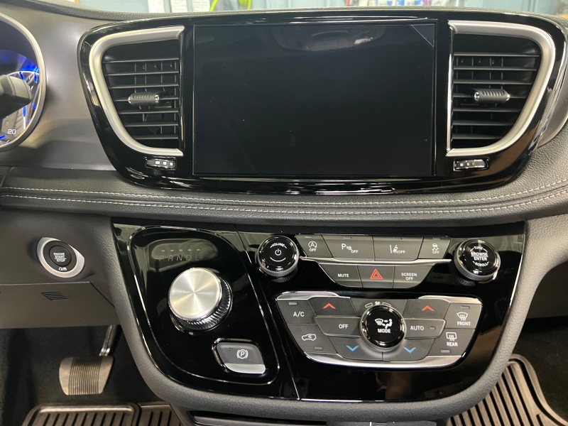 2026 Chrysler Pacifica