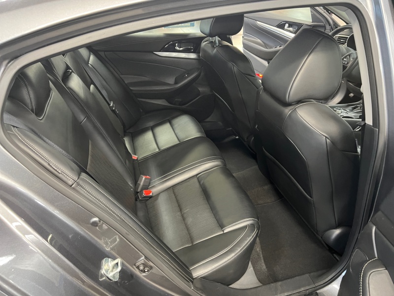 2023 Nissan Maxima