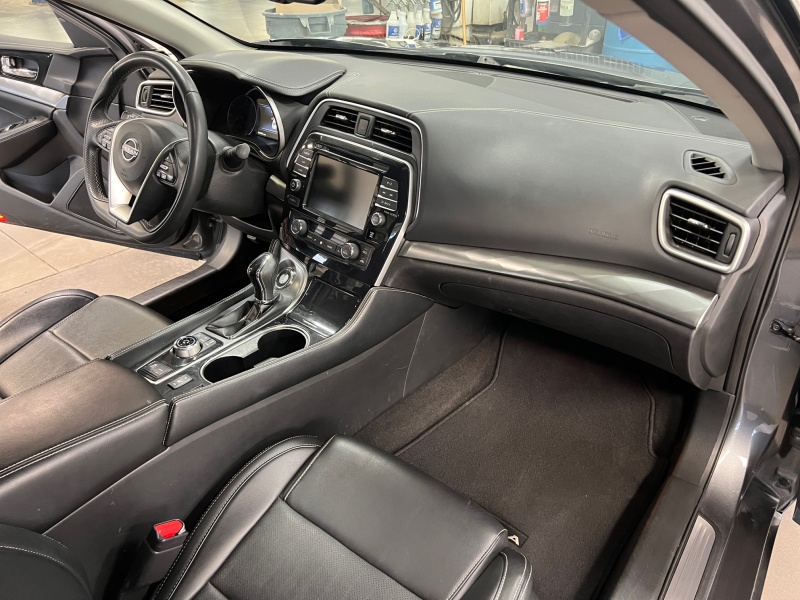 2023 Nissan Maxima