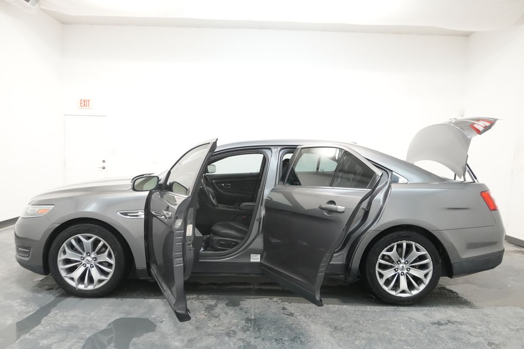 2013 Ford Taurus