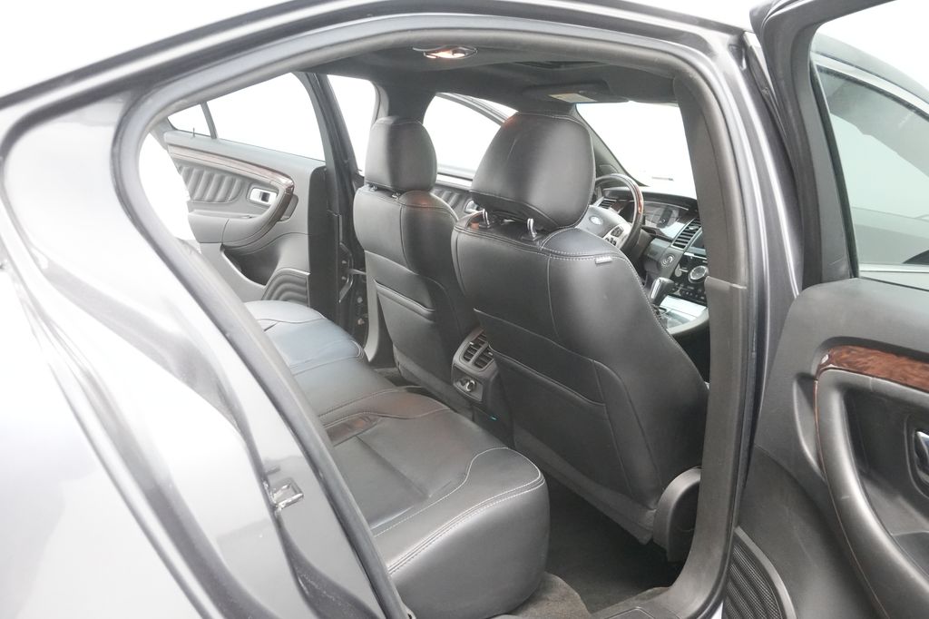 2013 Ford Taurus