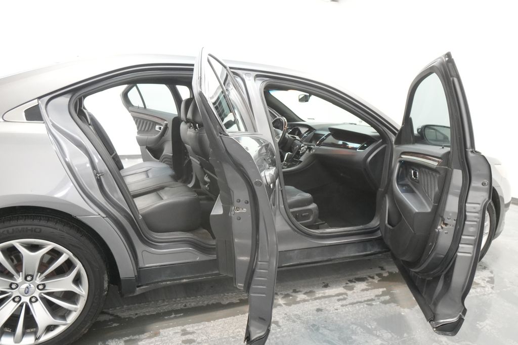 2013 Ford Taurus