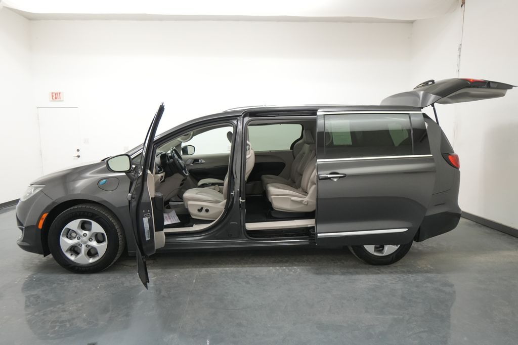 2018 Chrysler Pacifica Hybrid