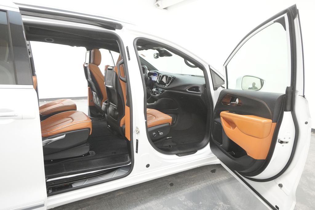 2022 Chrysler Pacifica Hybrid