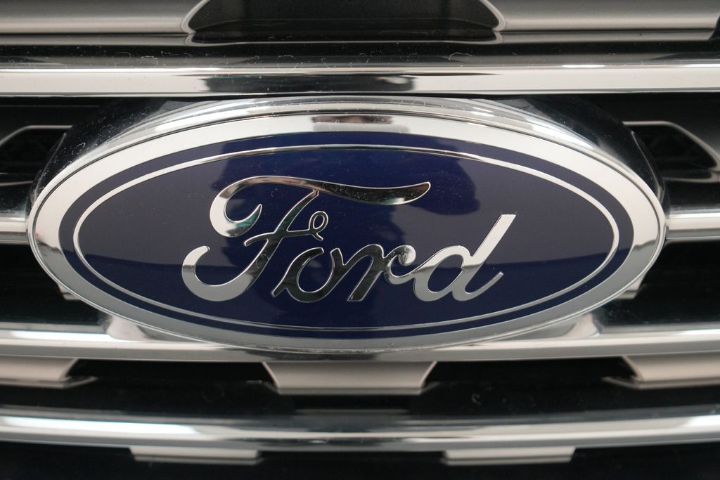 2023 Ford Edge
