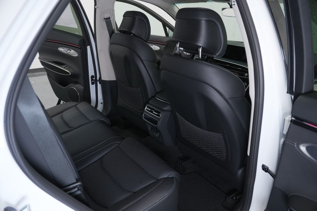 2026 Genesis GV70