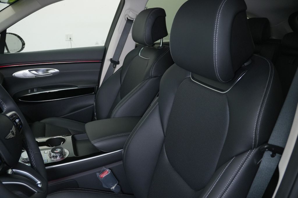 2026 Genesis GV70