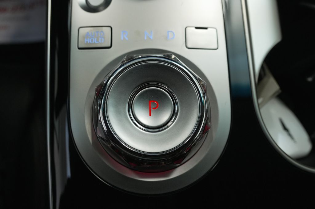 2026 Genesis GV70