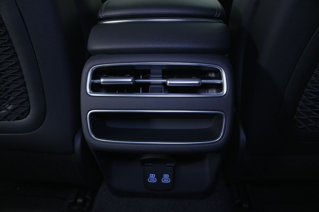 2026 Genesis GV70