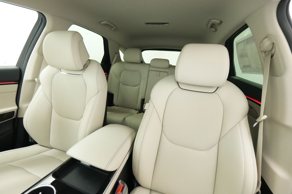 2026 Genesis GV70