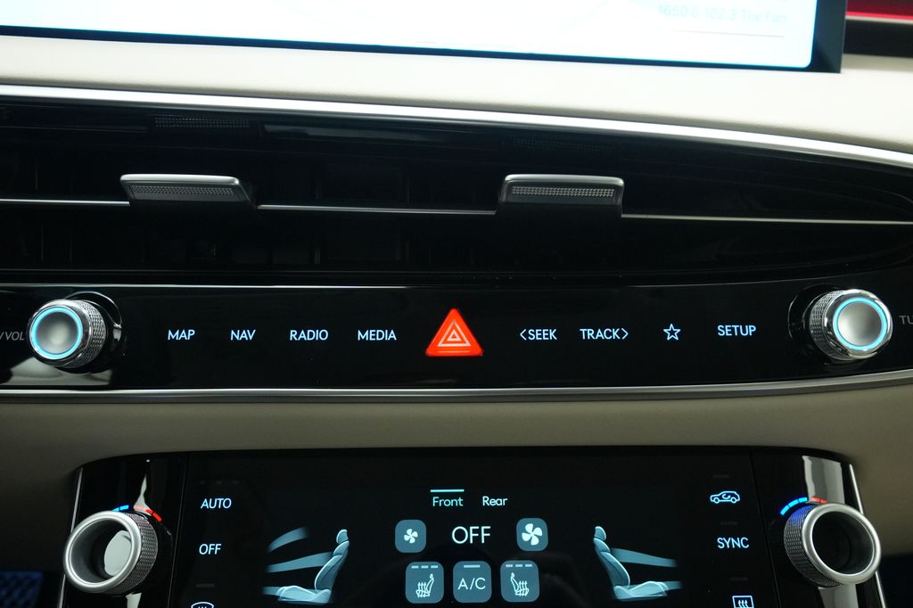 2026 Genesis GV70