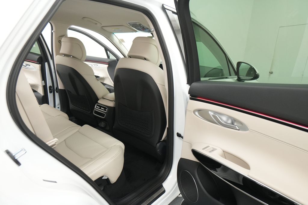 2026 Genesis GV70