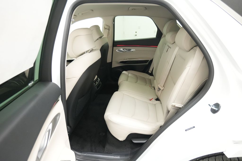 2026 Genesis GV70