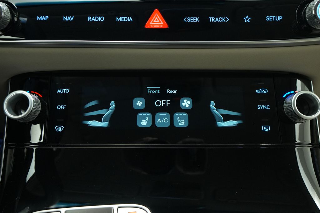 2026 Genesis GV70
