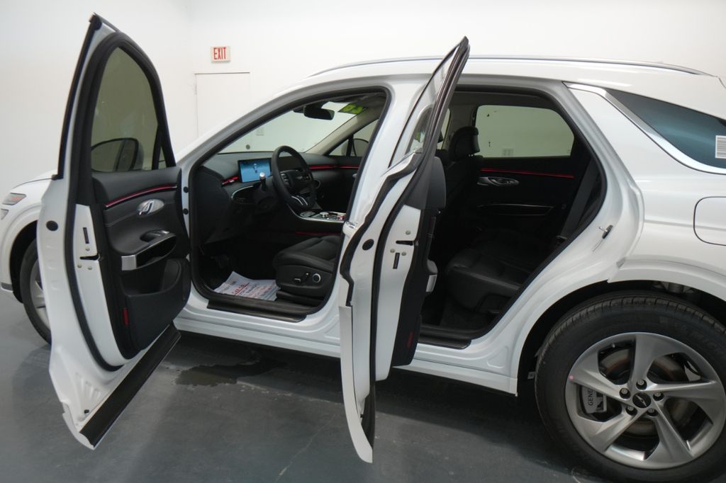 2026 Genesis GV70